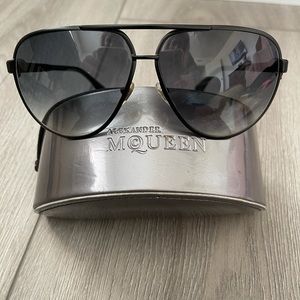 Alexander McQueen Aviators